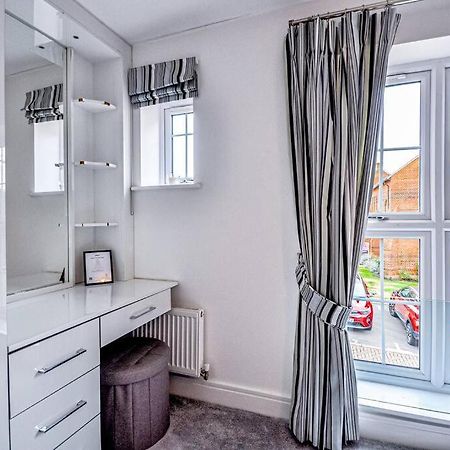 Entire House Sleeps 8 Near The River Thames Maidenhead Zewnętrze zdjęcie