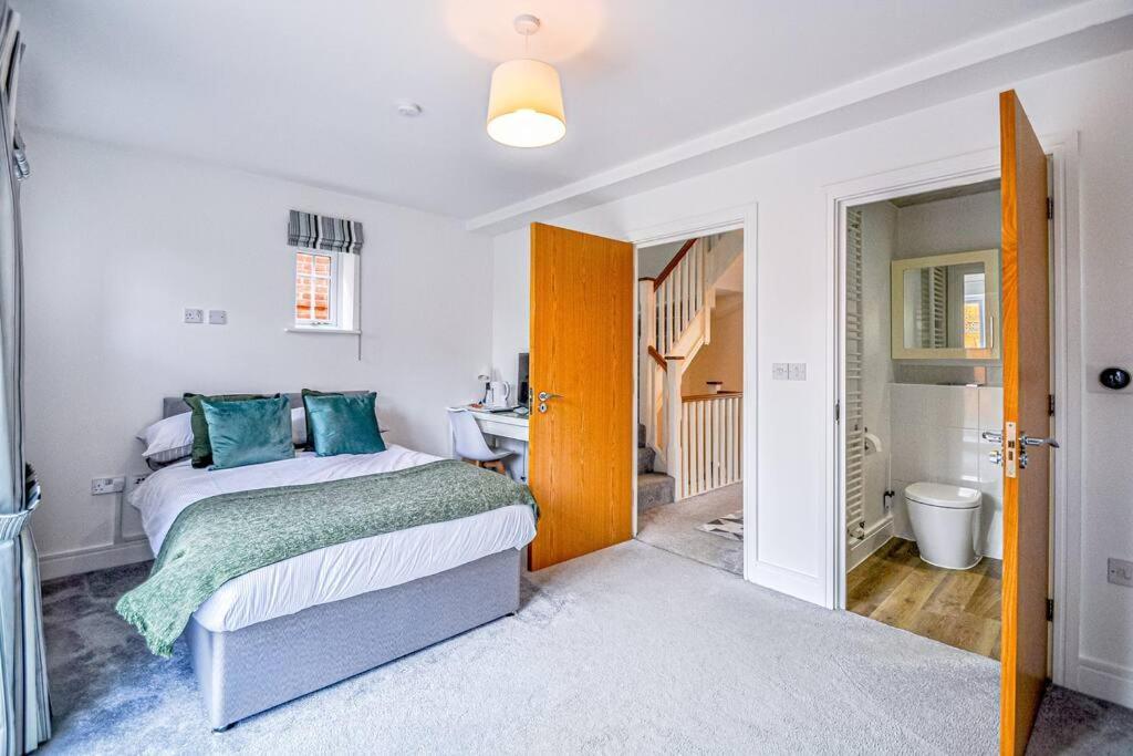Entire House Sleeps 8 Near The River Thames Maidenhead Zewnętrze zdjęcie