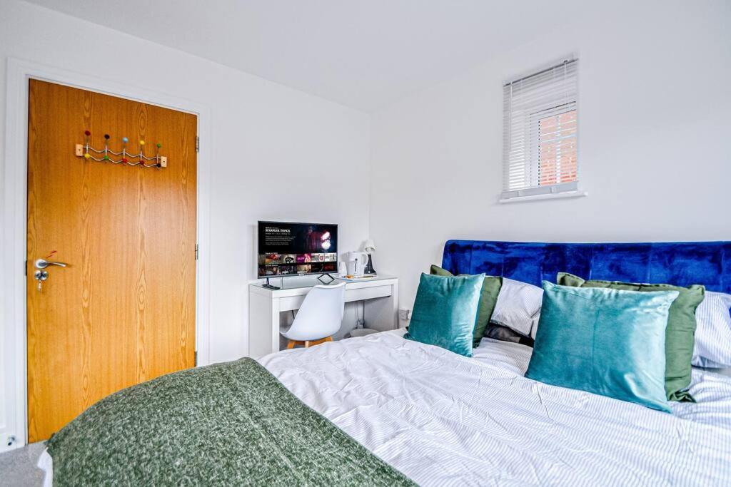 Entire House Sleeps 8 Near The River Thames Maidenhead Zewnętrze zdjęcie