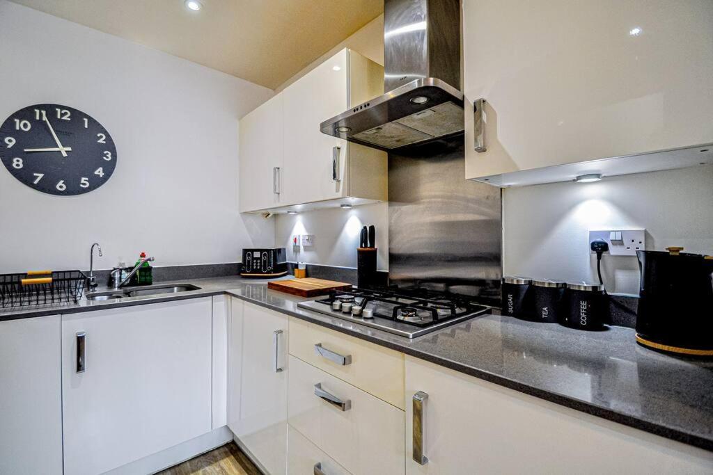 Entire House Sleeps 8 Near The River Thames Maidenhead Zewnętrze zdjęcie