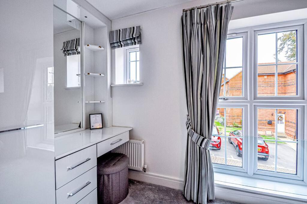 Entire House Sleeps 8 Near The River Thames Maidenhead Zewnętrze zdjęcie