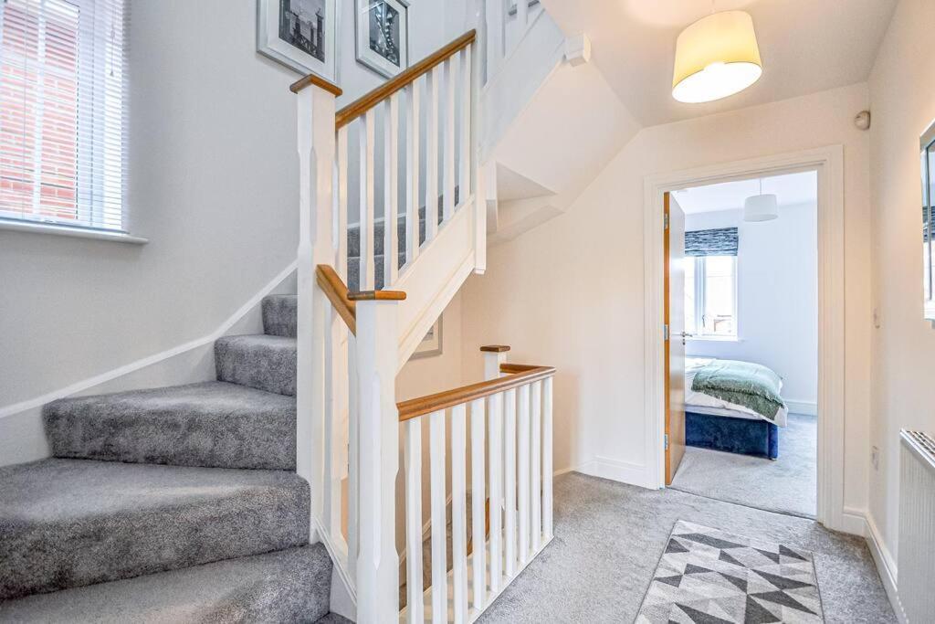 Entire House Sleeps 8 Near The River Thames Maidenhead Zewnętrze zdjęcie