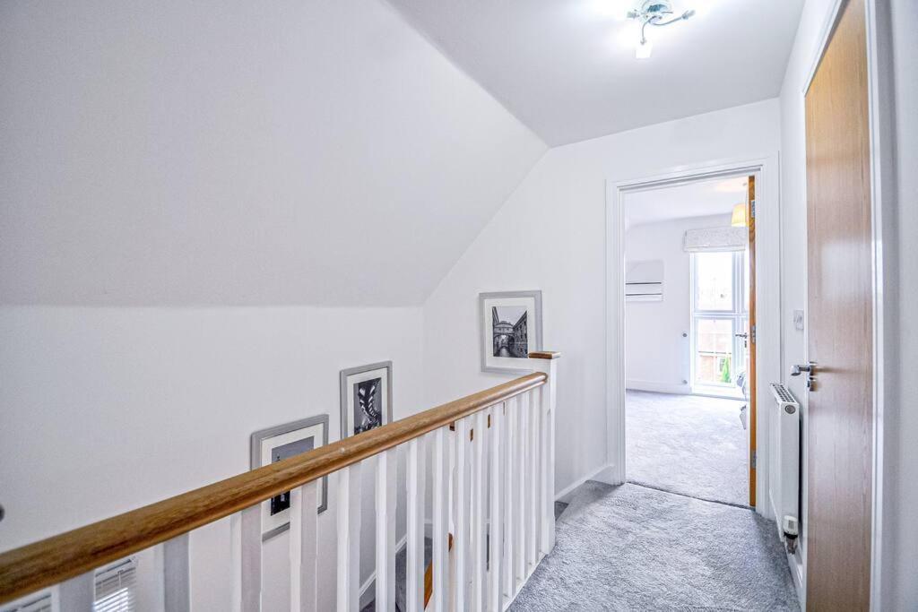 Entire House Sleeps 8 Near The River Thames Maidenhead Zewnętrze zdjęcie