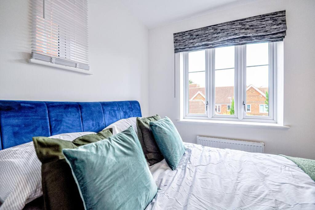 Entire House Sleeps 8 Near The River Thames Maidenhead Zewnętrze zdjęcie