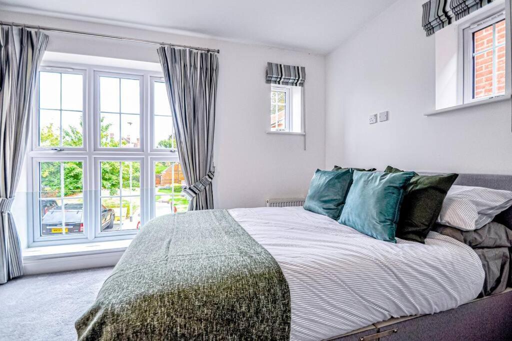 Entire House Sleeps 8 Near The River Thames Maidenhead Zewnętrze zdjęcie