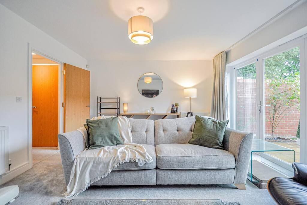 Entire House Sleeps 8 Near The River Thames Maidenhead Zewnętrze zdjęcie