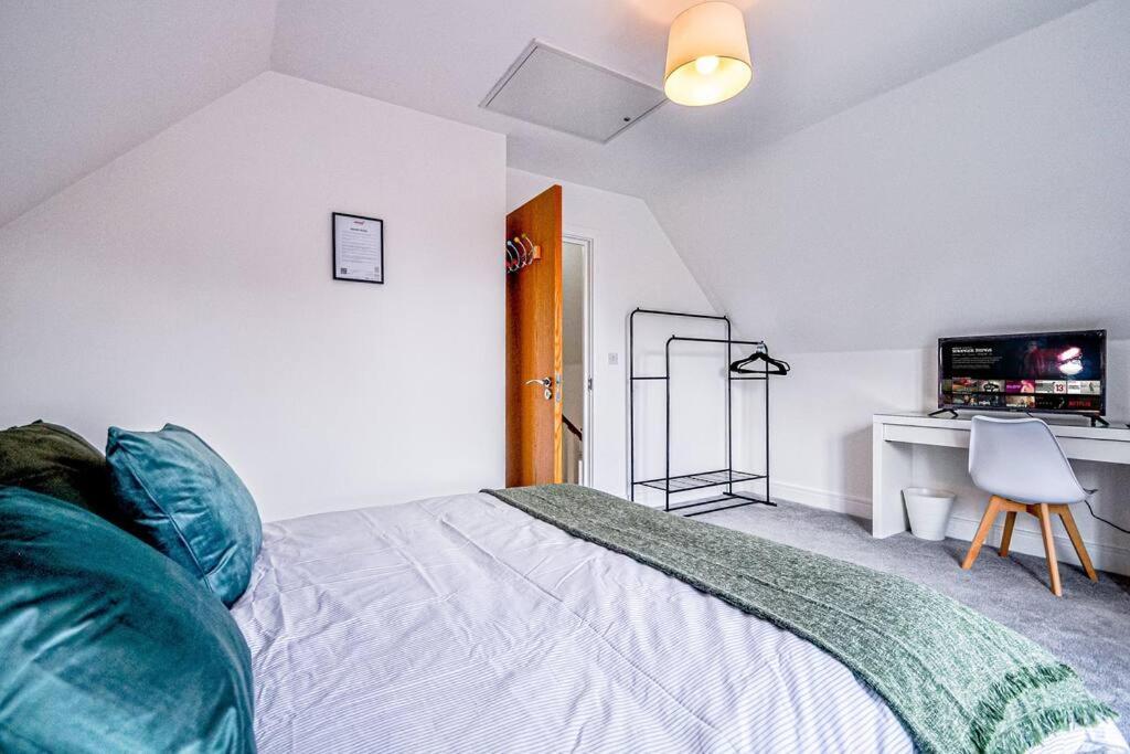 Entire House Sleeps 8 Near The River Thames Maidenhead Zewnętrze zdjęcie