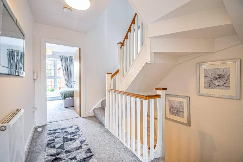 Entire House Sleeps 8 Near The River Thames Maidenhead Zewnętrze zdjęcie